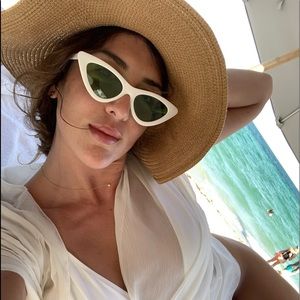 Meet your Posher, Samantha